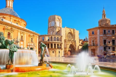 Plaza de la Virgen, place centrale de la vieille ville de Valence